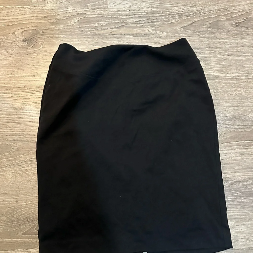 Michael Kors Classic Black‎ Pencil Skirt Size 8 by Strech office style